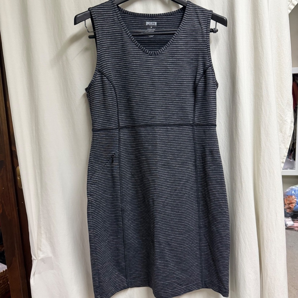 Duluth Trading Co Womens Gray Striped Sleeveless V-Neck Dress with Pocket Size M